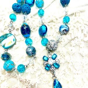 Blue beauty necklace